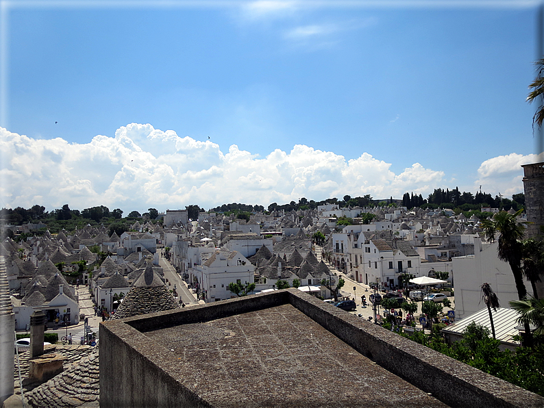 foto Alberobello